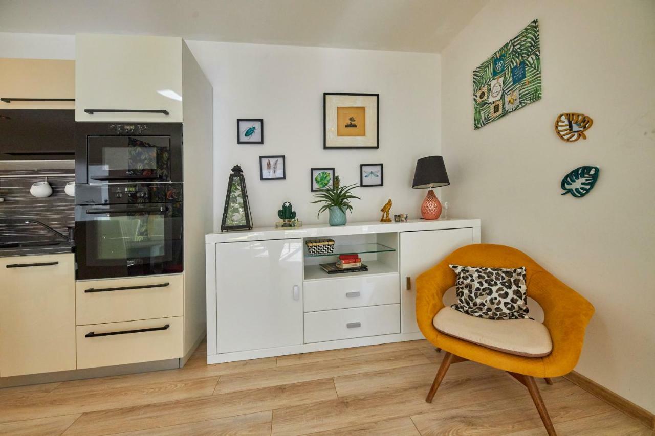 Pineapple Apartment Pressburg Exterior foto